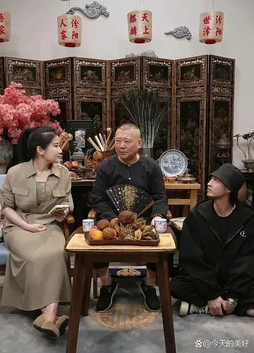 2月22号,秦霄贤终于回来了,直播复出!