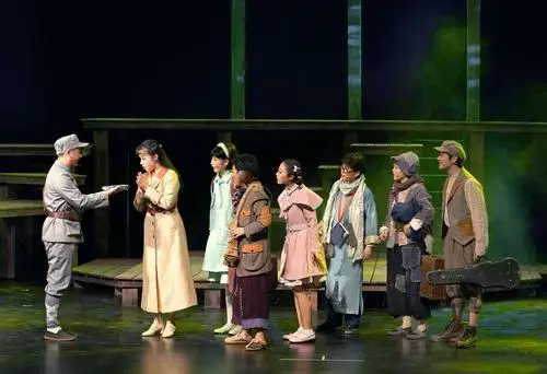 儿童剧《孩子剧团》上演