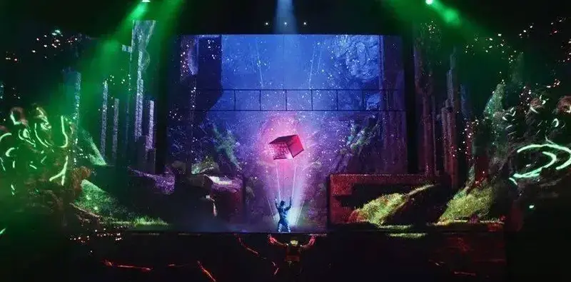 【专题】一场惊艳的沉浸式演出:cg电影般震撼的舞台视觉效果_手机搜狐