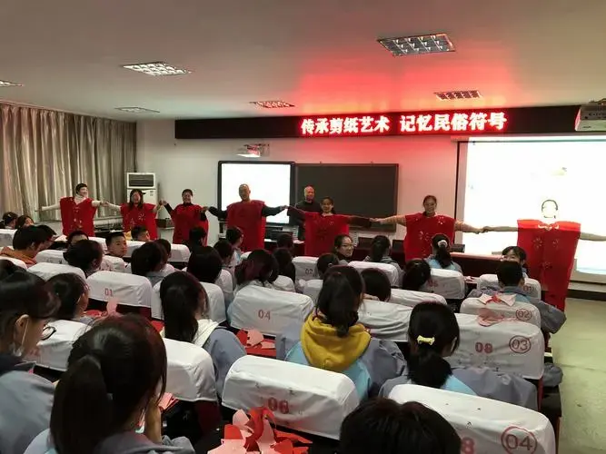传承剪纸艺术 记忆民俗符号