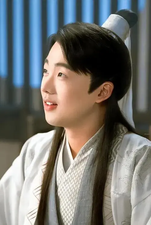 郭麒麟从相声演员到影视演员,让人捧腹大笑同时又能让人深思!