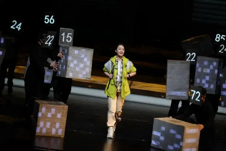 亮相第二届全国优秀音乐剧展演,职场戏引发厦门观众强烈共鸣