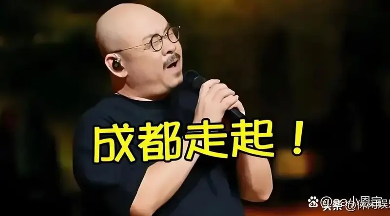 刀郎成都演唱会,万人场外大合唱,连刀郎本人都感动落泪!