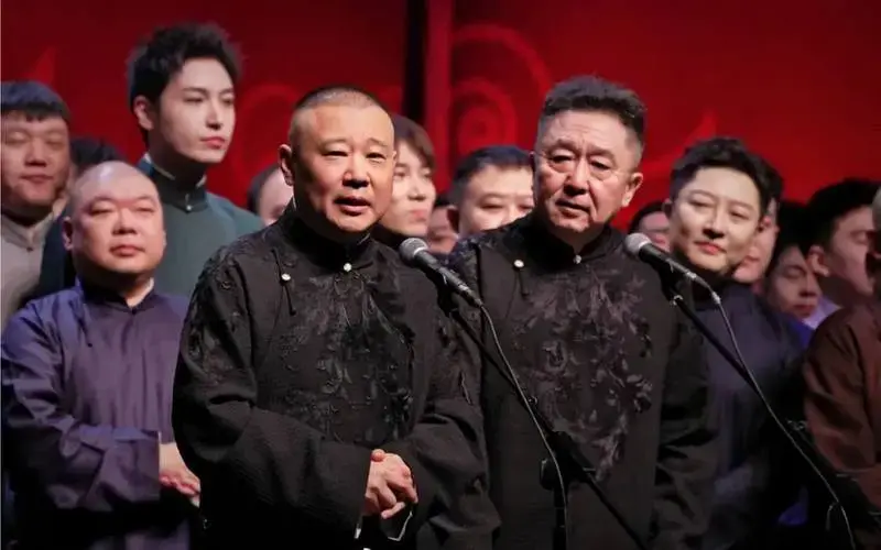 德云社纲丝节成为相声迷们每年的盛宴 票价不低但总是座无虚席