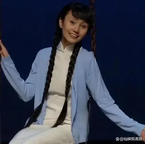 他们的爱情犹如袁泉后来在话剧《青蛇》中演绎的一句台词.