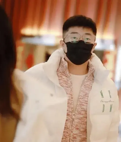 德云社孟鹤堂,周九良参加辽宁春晚,现场照曝光,不愧是神仙搭档