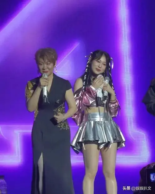 小沈阳演唱会,女儿作为神秘嘉宾助演,观众不满大喊退票