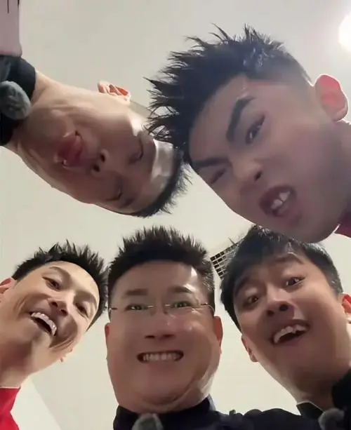 德云社热门演员分享演出精彩瞬间,网友:德云社的欢乐不断延续