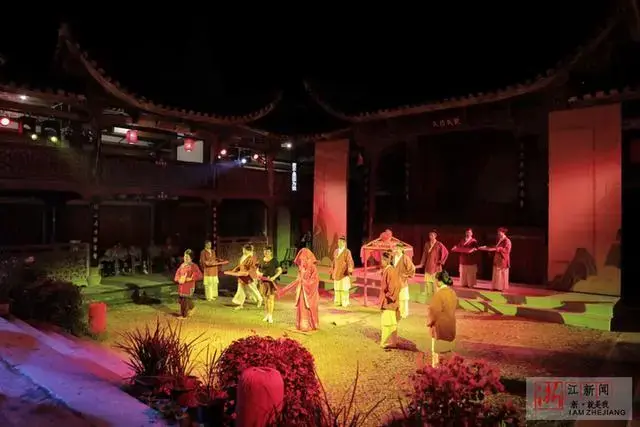 江山大陈村歌剧《大陈见面》点亮乡村夜经济