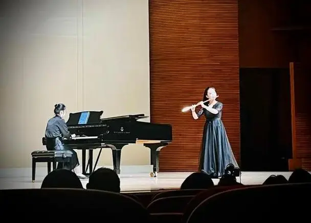 长笛室内乐音乐会:纯净旋律与艺术的完美结合
