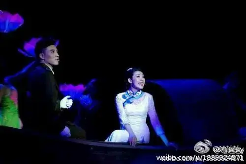 幕后照:2012年《断桥》剧组参加韩国大邱第六届国际音乐剧节获奖后的