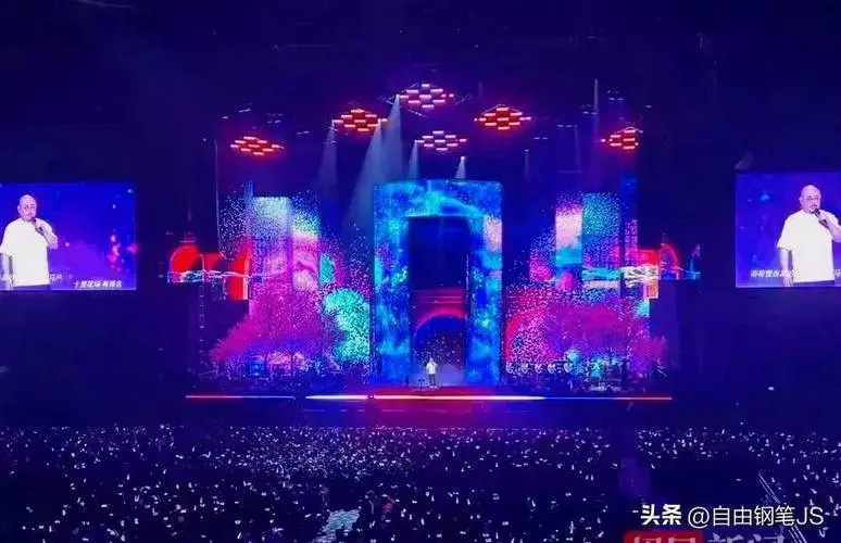 万人武汉现场合唱到泪目!明天精彩继续,你不来吗?