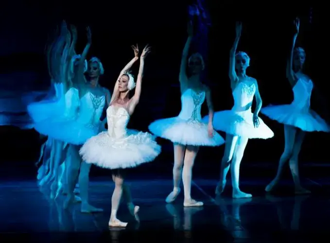 芭蕾舞《天鹅湖》再度唯美来袭,手快有,手慢无!