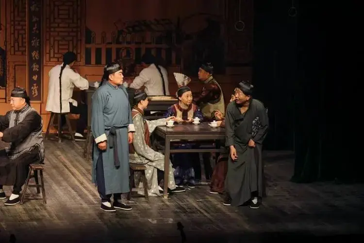 老舍研究会三幕话剧《茶馆》诞生记:非专业演员挑战经典丨揭秘