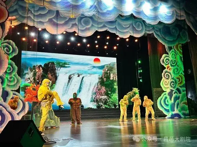 这场儿童剧不仅带来了欢乐,还让孩子们感受到了经典的魅力.演出预告▼