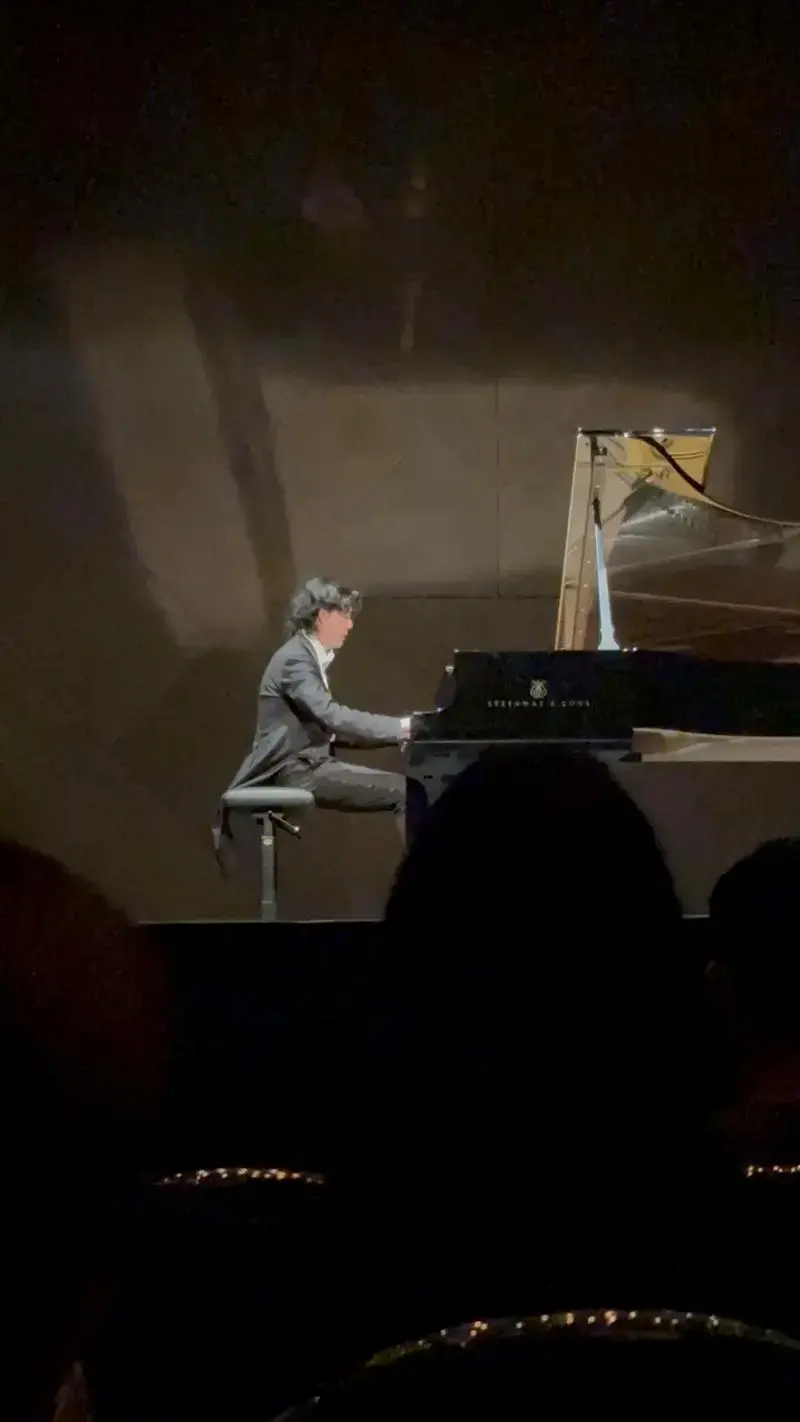 李云迪德国🇩🇪钢琴音乐会巡演.我愿称为 温和 内敛 孤独 - 抖音