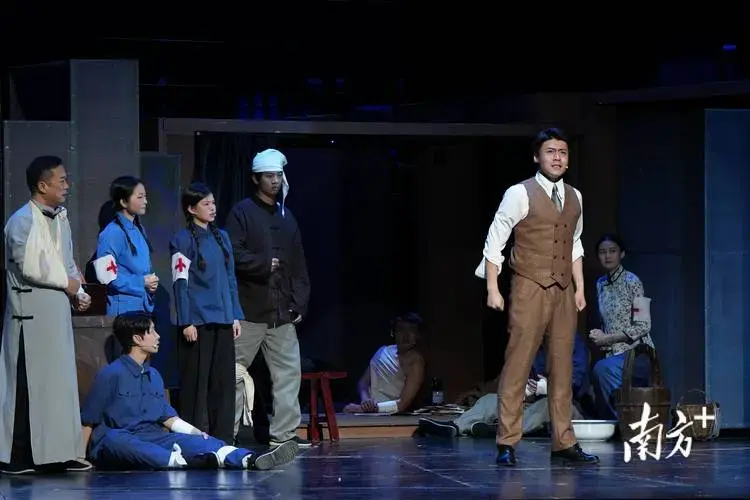 刷屏朋友圈的话剧《先锋少年》火热加演!全国巡演即将开启