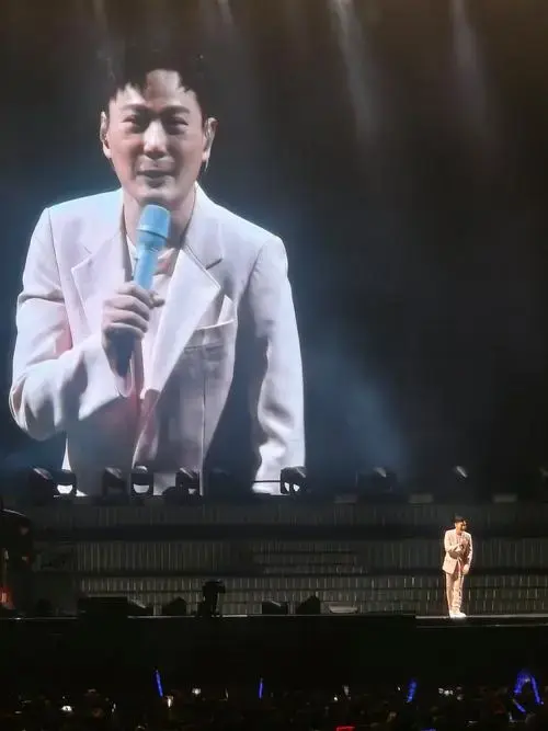 演唱会的温暖献曲