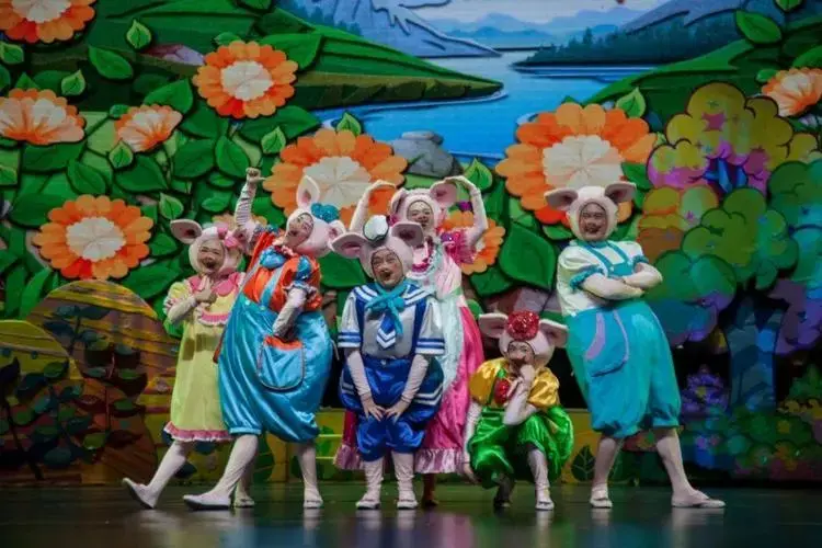 演出回顾 | 儿童剧《三只小猪》上演,寓教于乐,妙趣横生