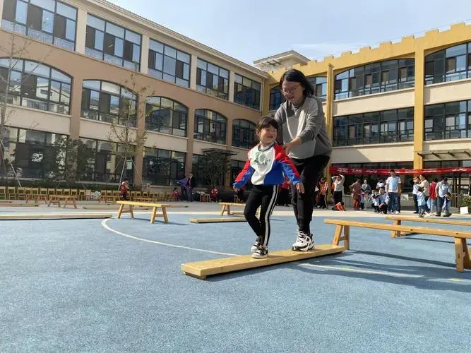 全家总动员,运动乐无限——记甜甜班娃娃乐亲子运动会