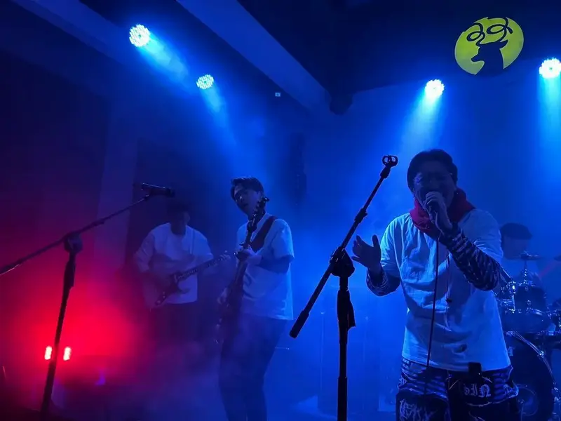 关于昨天的日本大叔们 #乐队现场 #livehouse音乐现 - 抖音