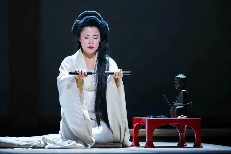 中英联合制作经典歌剧《蝴蝶夫人》_美国海军_日本_演出季