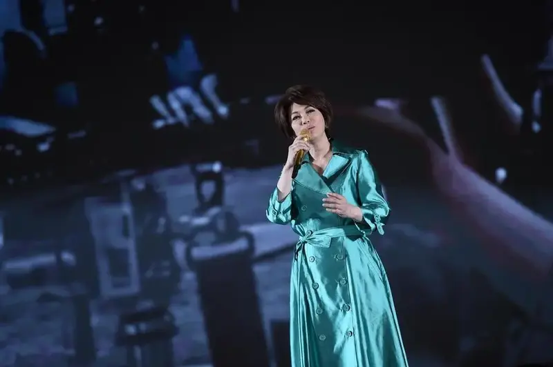 蔡琴获微博电影之夜华语电影杰出贡献音乐人
