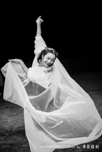 现代歌剧《钟馗别传》张平导演幕后排练花絮曝光,舞姿翩翩,风采依旧!