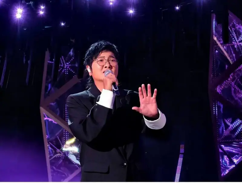 《歌手2024》第五期璀璨夺目,新星张钰琪以非凡实力闪耀舞台,成功揭榜