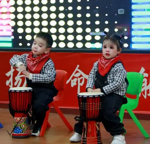 家长和孩子齐上阵 儿童戏剧表演精彩纷呈