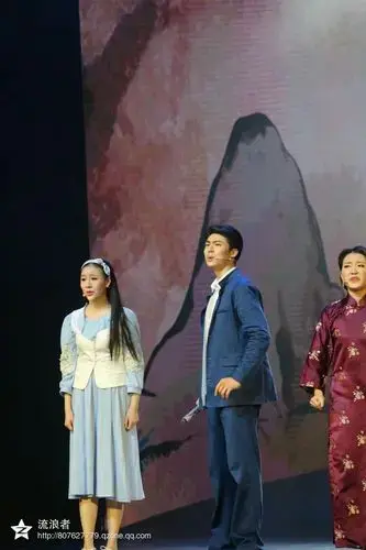 为纪念建军90周年大型原创音乐剧《凤凰浴火》于本月27日在上戏剧场