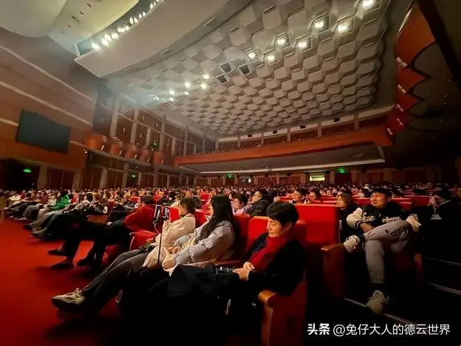 德云社当红演员新年首演,北京跨年刚结束,就奔赴杭州开个人专场