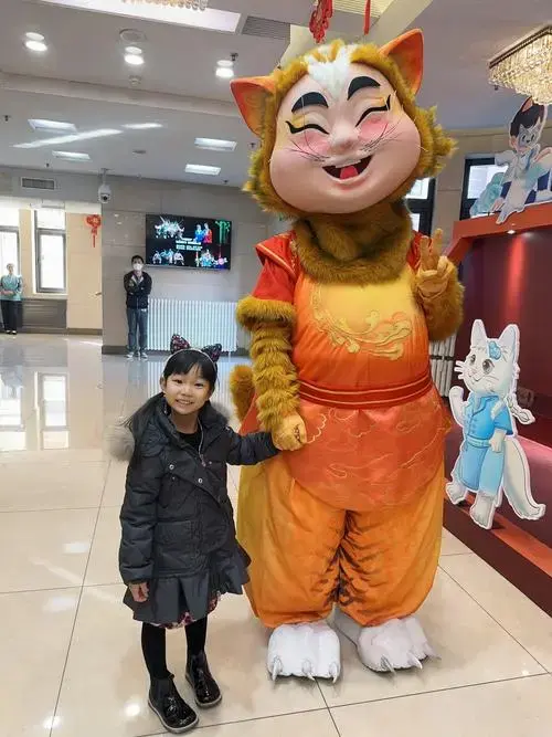 博物院共同出品\\n国家级的儿童剧院,专业的服装化妆道具表演声光效果