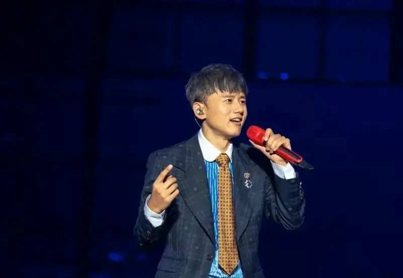 星海归巢!张杰演唱会倒计时,神秘嘉宾让网友期待