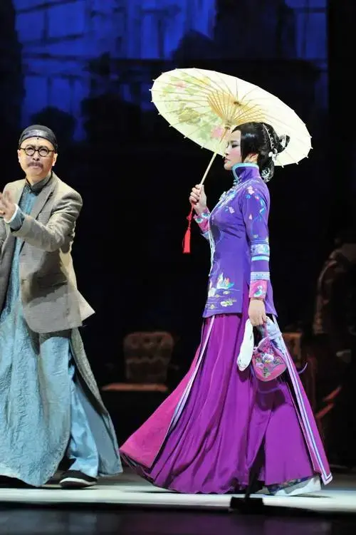 刘晓庆领衔主演传奇话剧《风华绝代》六月来深!