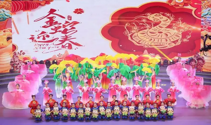 2025襄阳市少儿春晚精彩上演
