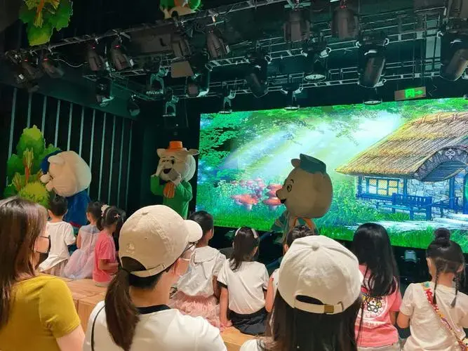 南宁遛娃三只小猪互动话剧