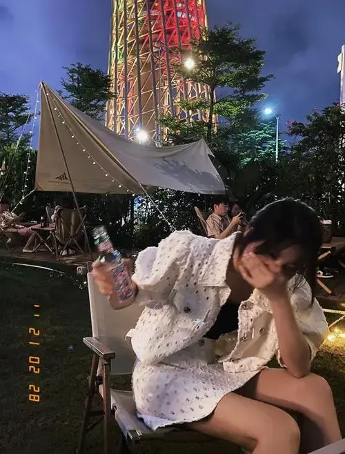 广州拍照广州塔下浪漫的露营草地音乐会