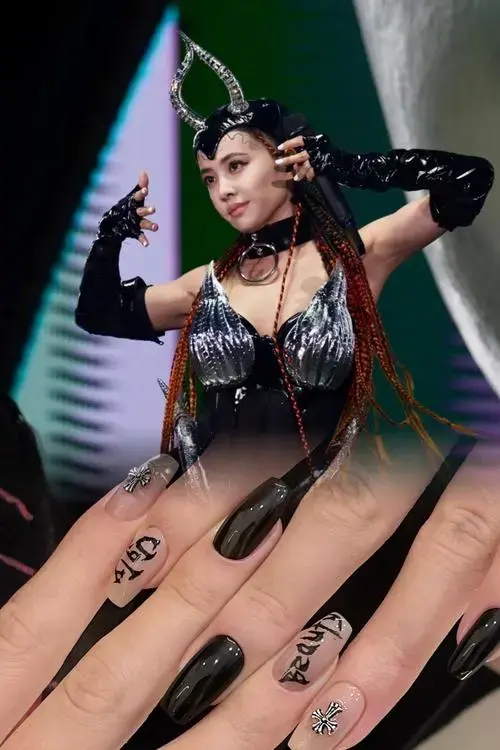 蔡依林成都演唱会应援美甲!太绝了