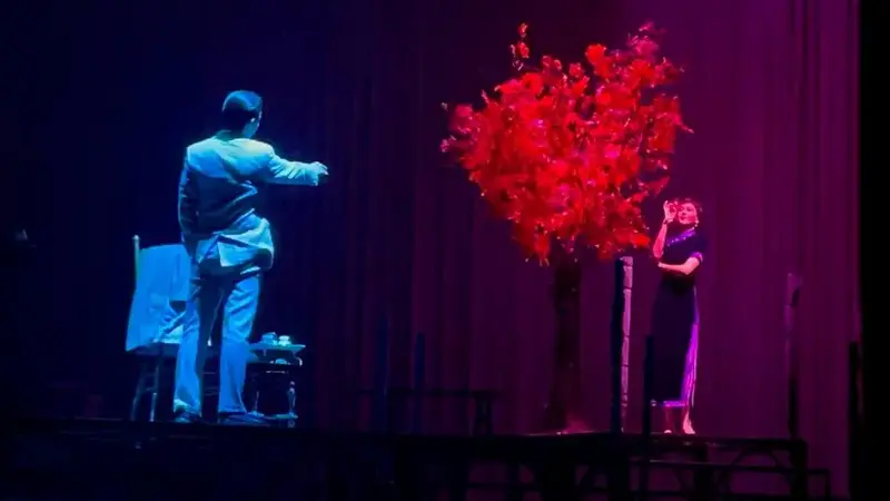南昌站落幕|话剧《寻她芳踪·张爱玲》全国巡演圆满收官2024!