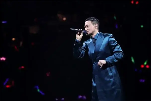 2024张学友重庆演唱会门票火热预定中,让我们抵达现场,领略歌神的实力