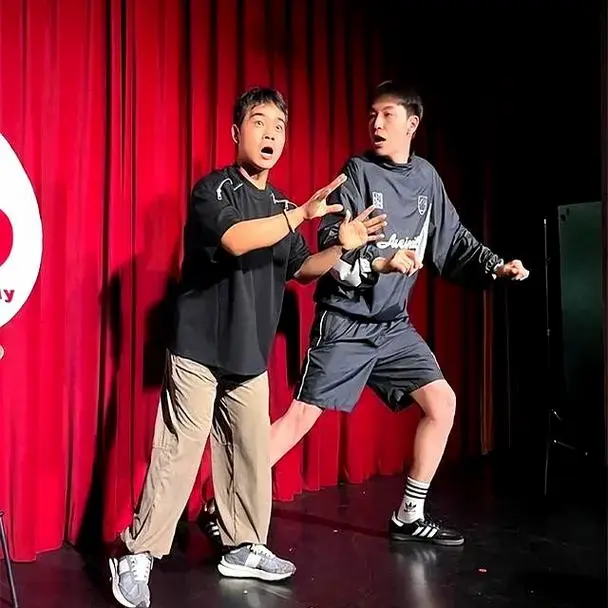 德云社跨界脱口秀,相声演员玩转新舞台,技多不压身收入高?