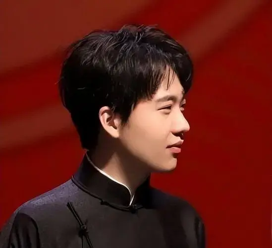 郭德纲放话:郭麒麟是德云社唯一传承者,少班主真的苦尽甘来