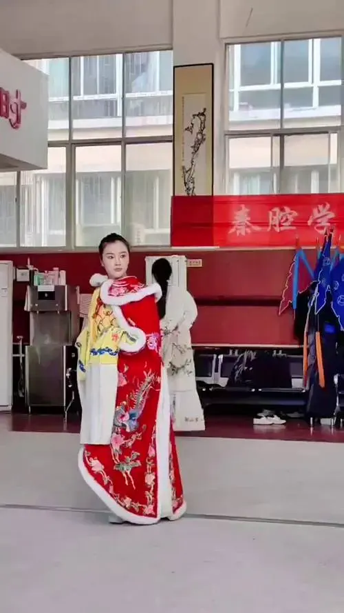 台上一分钟台下十年功台前幕后 排练花絮 省戏曲研究院优秀青年演员舒