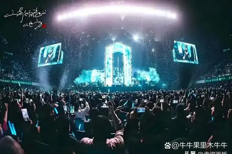 昨晚,刀郎上海演唱会那叫一个火爆!
