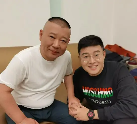 03进入德云社之后李云天都是和谁搭档说相声呢?