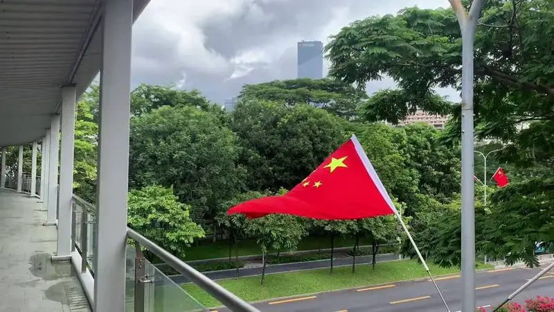 国庆 五星红旗迎风飘扬 我爱你中国 如果信仰有颜色那一定是中国红