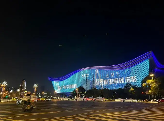 成都金融城夜游灯光秀全攻略🌃