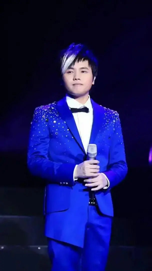 郑源北京工体演唱会十周年给歌迷送上一波演唱会高清照片