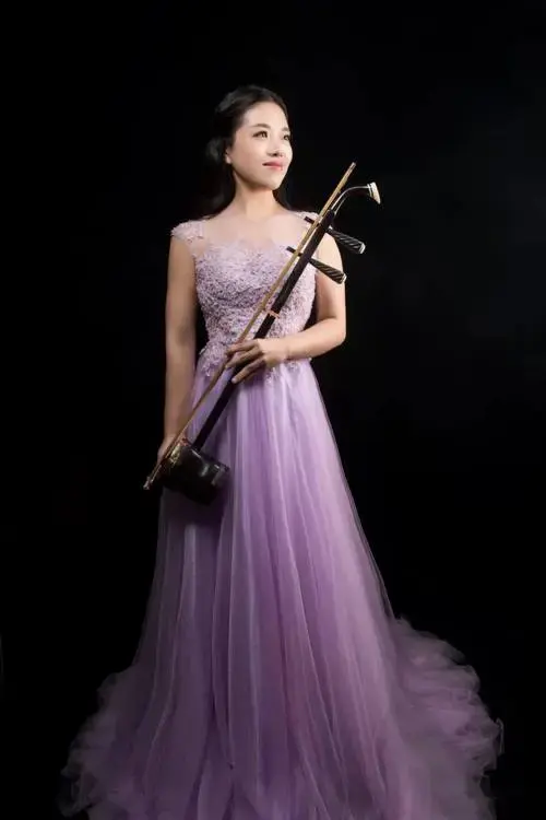 我校音乐学院教师刘文静带来经典国粹二胡演奏!